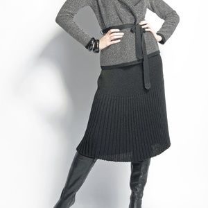 WOOL SKIRT KNITTED PLEATED LINED MADE IN EUROPE